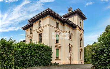 Villa 17.5 Zimmer - image - 1
