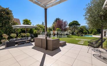 Villa 8 pièces - image - 10