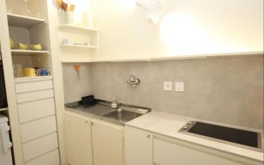 Furnished flat 2 rooms - image - 3