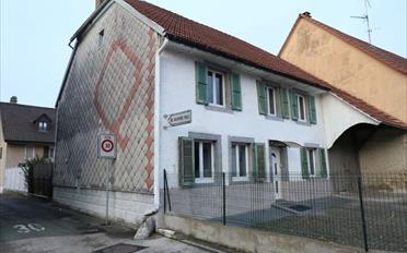 Maison 8 pièces - image - 2