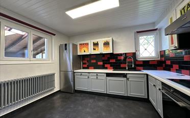Maison 9 pièces - image - 2