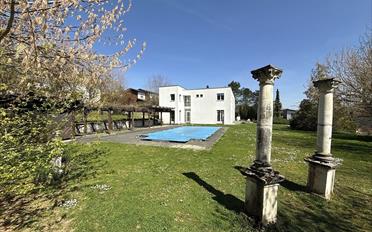 Villa 9 pièces - image - 4