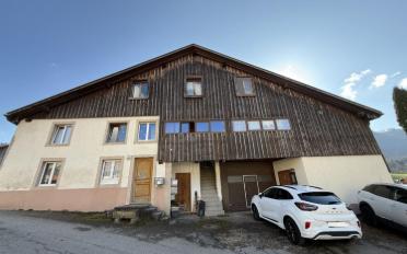 Einfamilienhaus 10.5 Zimmer - image - 1