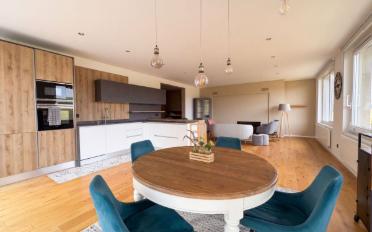Einfamilienhaus 8.5 Zimmer - image - 2