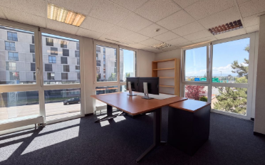 Bureau - image - 1
