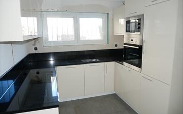 Apartment 4 rooms - image - 3