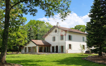 Single house 10 rooms - image - 1