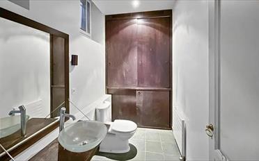 Single house 21 rooms - image - 12
