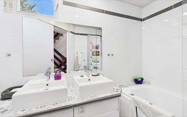 Single house - image - 5