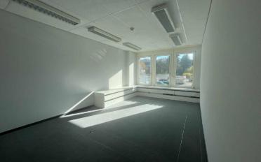 Office - image - 6