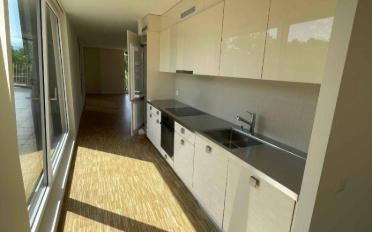 Office - image - 4