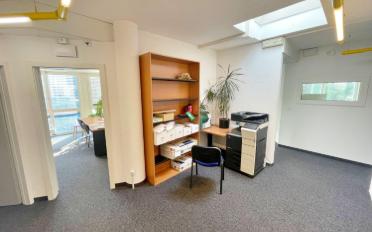 Bureau 7.5 pièces - image - 11