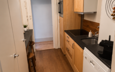 Residential building 15.5 rooms - image - 5