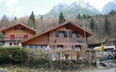 Chalet 5.5 pièces - image - 1