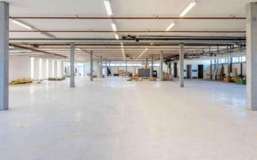 Commercial - image - 8