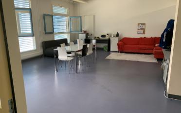 Office - image - 4
