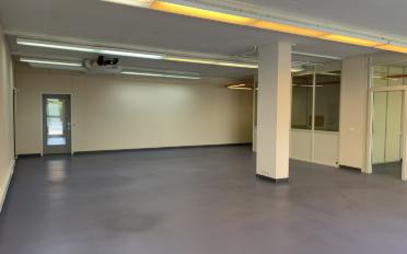 Office - image - 12