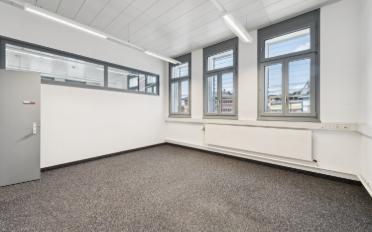 Office - image - 4