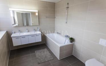 Apartment 4 rooms - image - 2