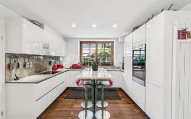 Single house 9 rooms - image - 2