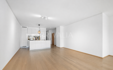 Apartment 4 rooms - image - 2