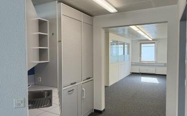 Office - image - 11