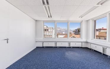 Office - image - 5