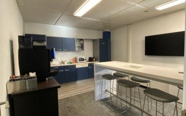 Office - image - 4