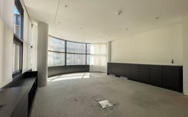 Office - image - 7