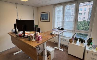 Office - image - 4