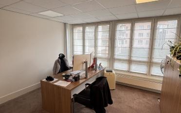 Office - image - 5