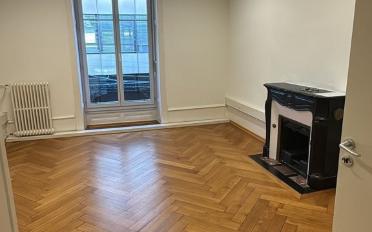 Office - image - 8