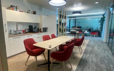 Office - image - 4