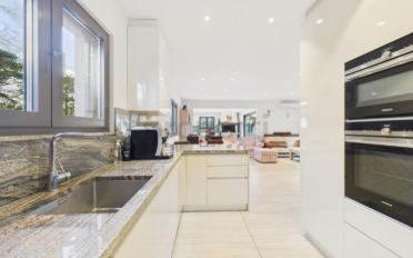 Single house 8 rooms - image - 6
