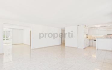 Apartment 4 rooms - image - 2