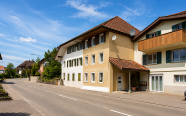 Residential building 8.5 rooms - image - 1