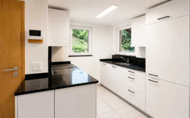 Residential building 8.5 rooms - image - 8