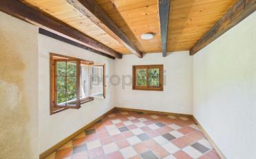 Residential building 9.5 rooms - image - 4