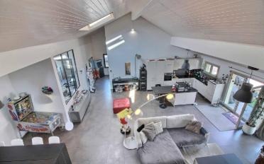 Attic flat 6.5 rooms - image - 4