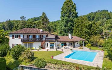 Villa 10 pièces - image - 2