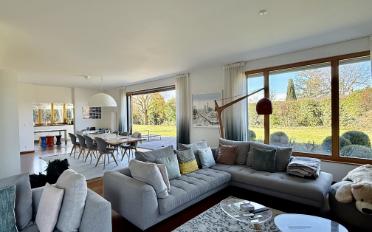 Villa - image - 3