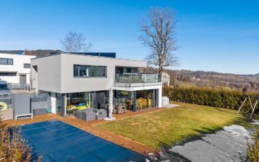 Villa 5.5 Zimmer - image - 1