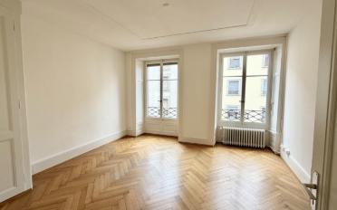 Office - image - 2