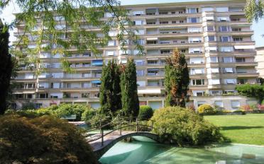 Furnished flat 2.5 rooms - image - 1