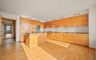 Reihenfamilienhaus 7.5 Zimmer - image - 4