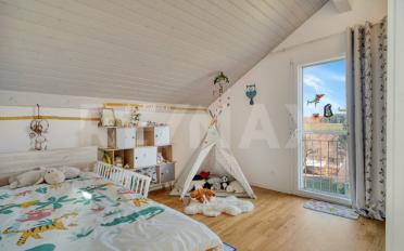 Bifamiliar house - image - 7