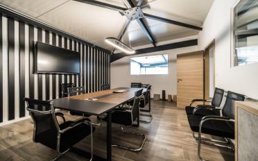 Office - image - 1
