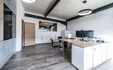 Office - image - 4