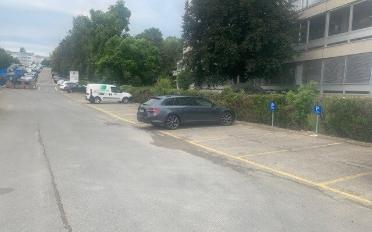 offener Parkplatz - image - 3