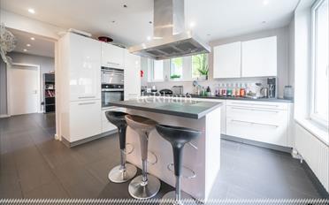 Maison 6.5 pièces - image - 3